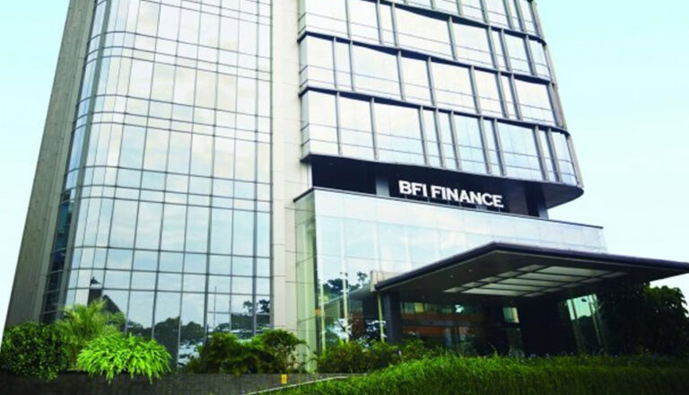 Laba dan Pendapatan BFIN Kompak Melorot, Telisik Detailnya : Lagarde ...
